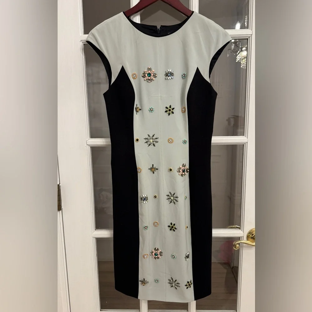 KAREN MILLEN Women's Embellished Detail Color Block Cap Sleeve Dress Size 6